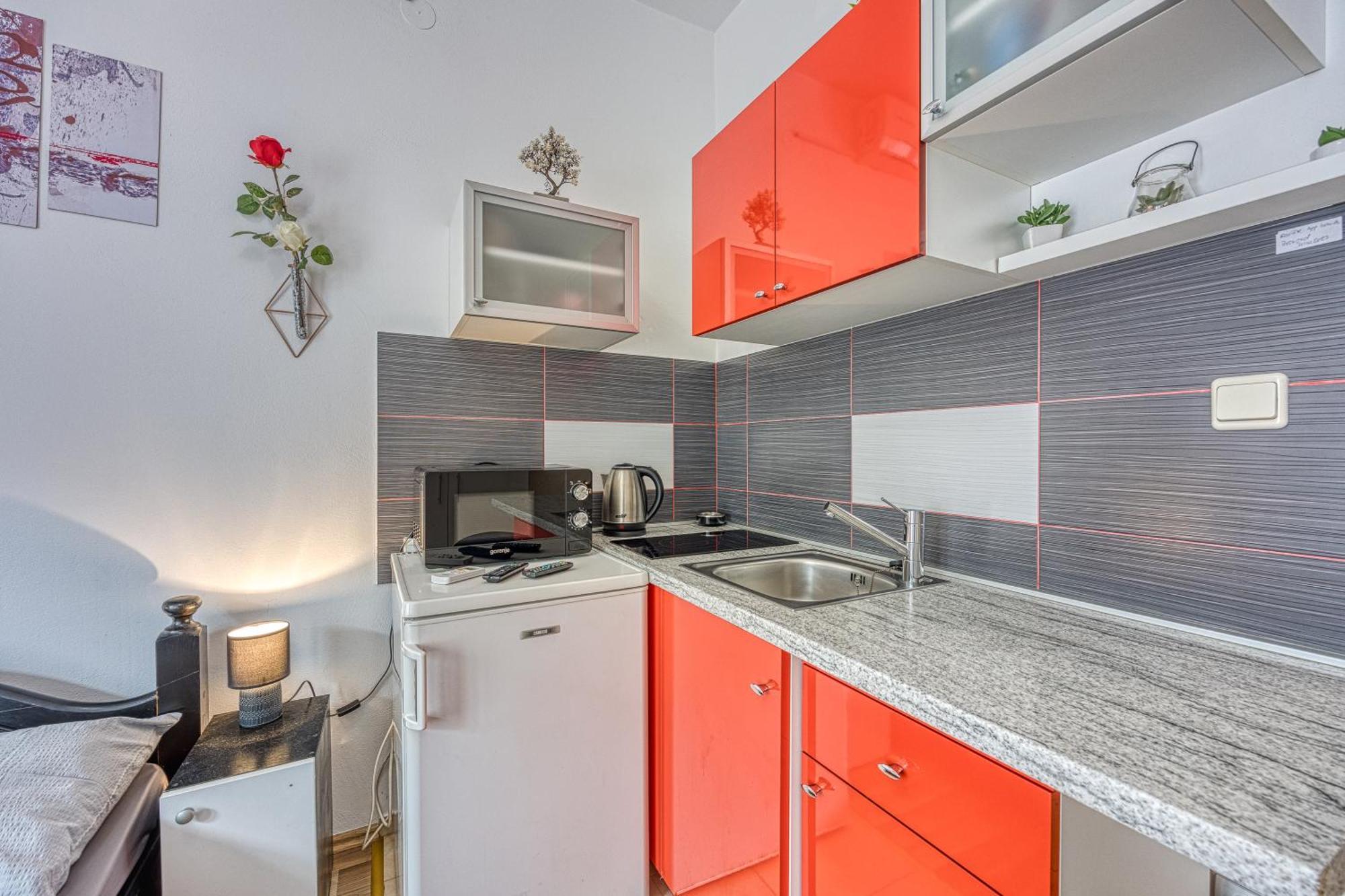 Studio Apartmani Ivanda Makarska Esterno foto